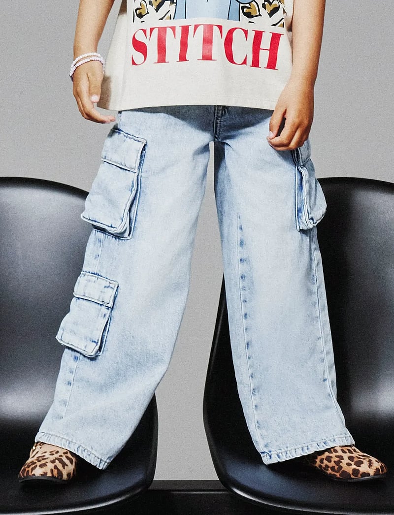 name it - NKFBELLA WIDE CARGO JEANS 8772-BE NOOS - laia säärega teksad - light blue bleached denim - 0