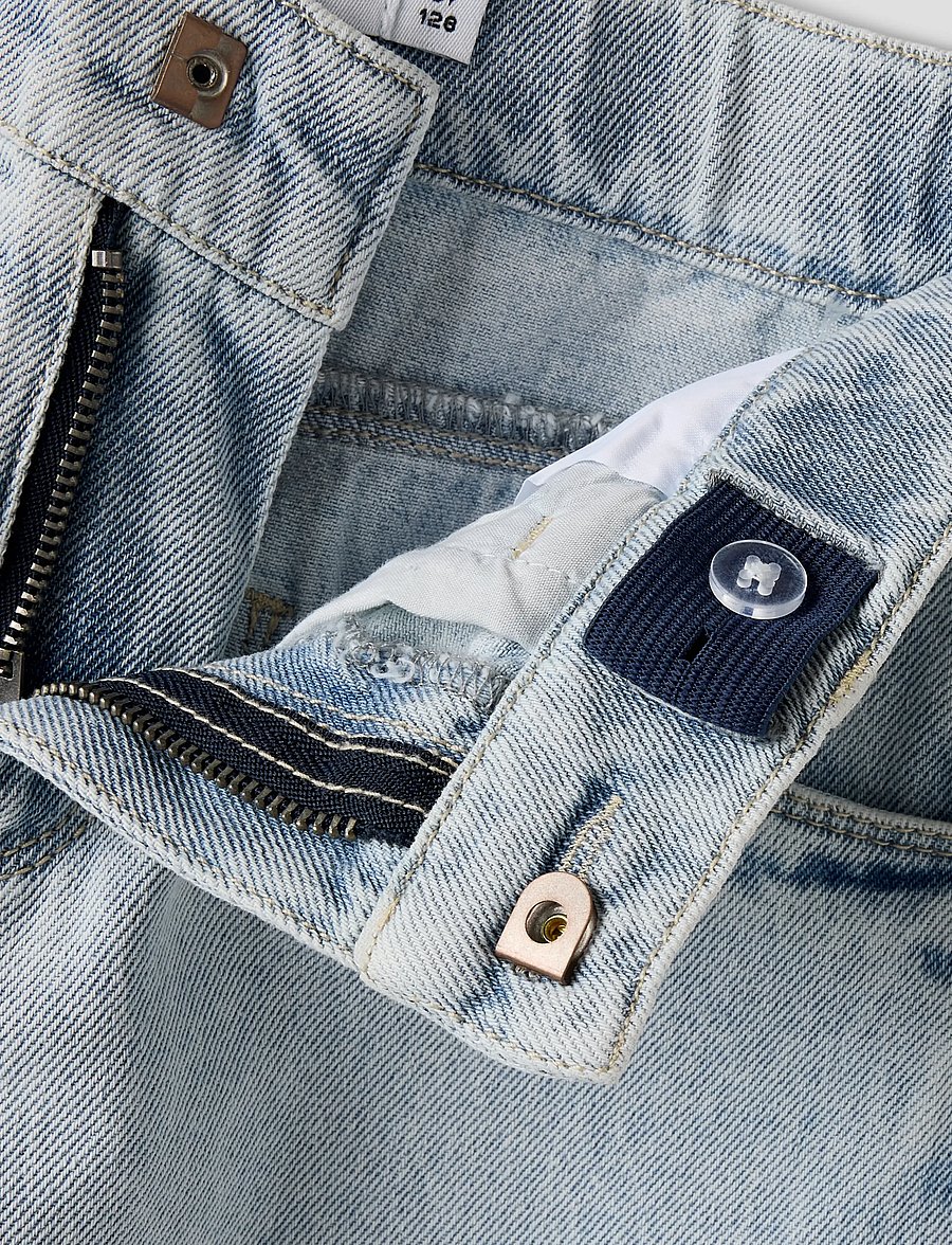 name it - NKFBELLA SKATER XWIDE JEANS 3111-ZA NOOS - laiad teksad - light blue bleached denim - 4