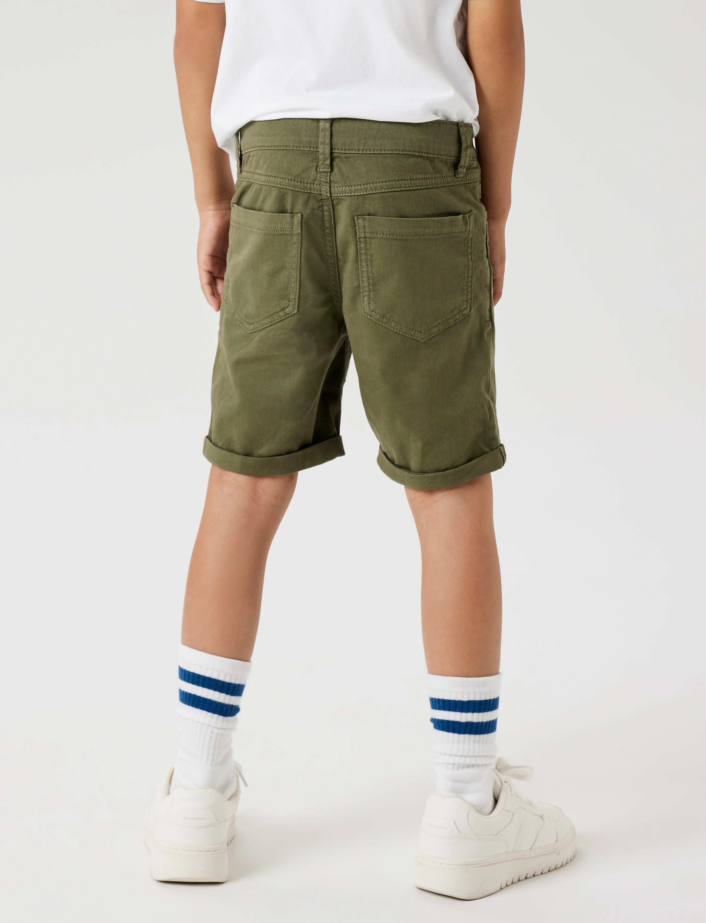 name it - NKMSILAS ISAK LSHORT TWI 3122-MF TB NOOS - chino shorts - deep lichen green - 2