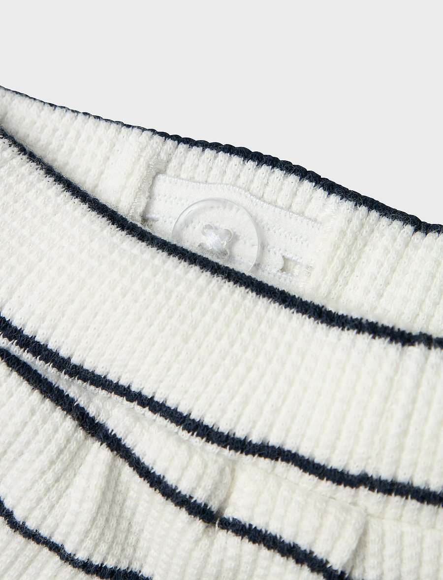name it - NBMFULLY SHORTS - vabaaja lühikesed püksid - cloud dancer - 0