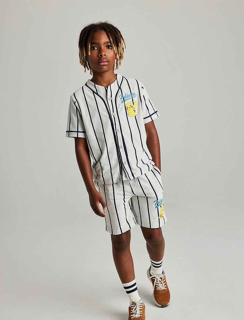 name it - NKMMASKA POKEMON NREG SHORTSSET SKY - sets mit kurzärmeligem t-shirt - light grey melange - 5