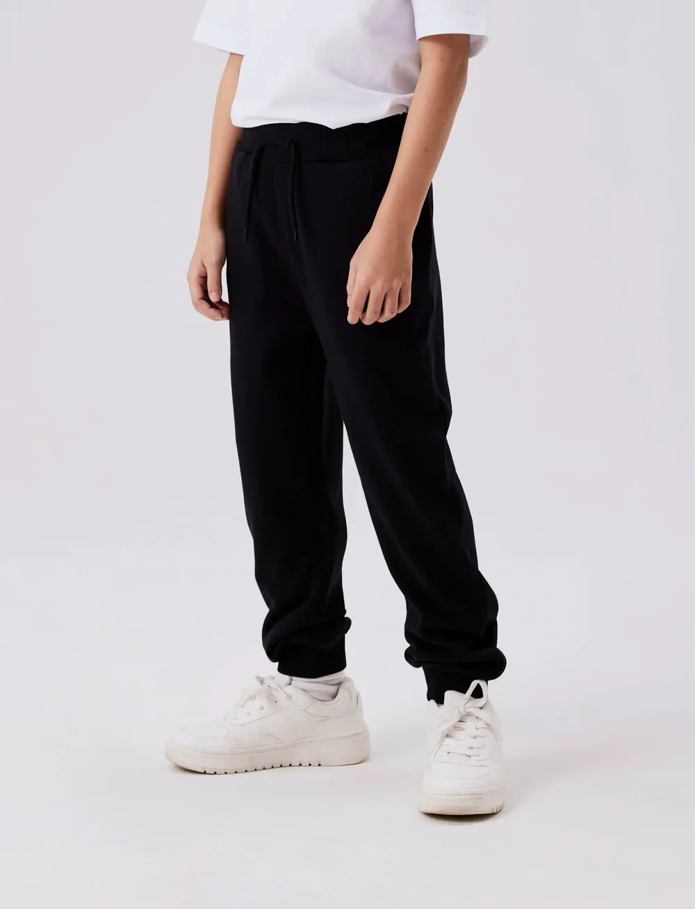 name it - NKMVIAN NREG SWE PANT UNB NOOS - dressipüksid - black - 0
