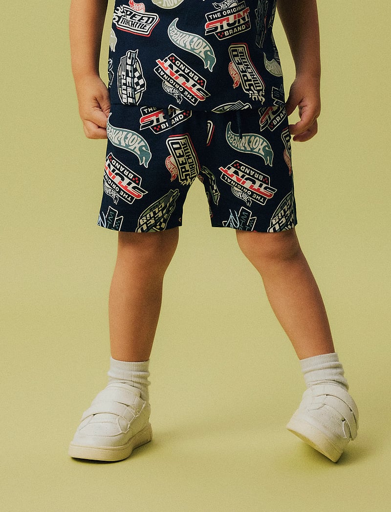 name it - NMMARY HOTWHEELS L NREG SHORTS SKY - sweatshorts - navy blazer - 0