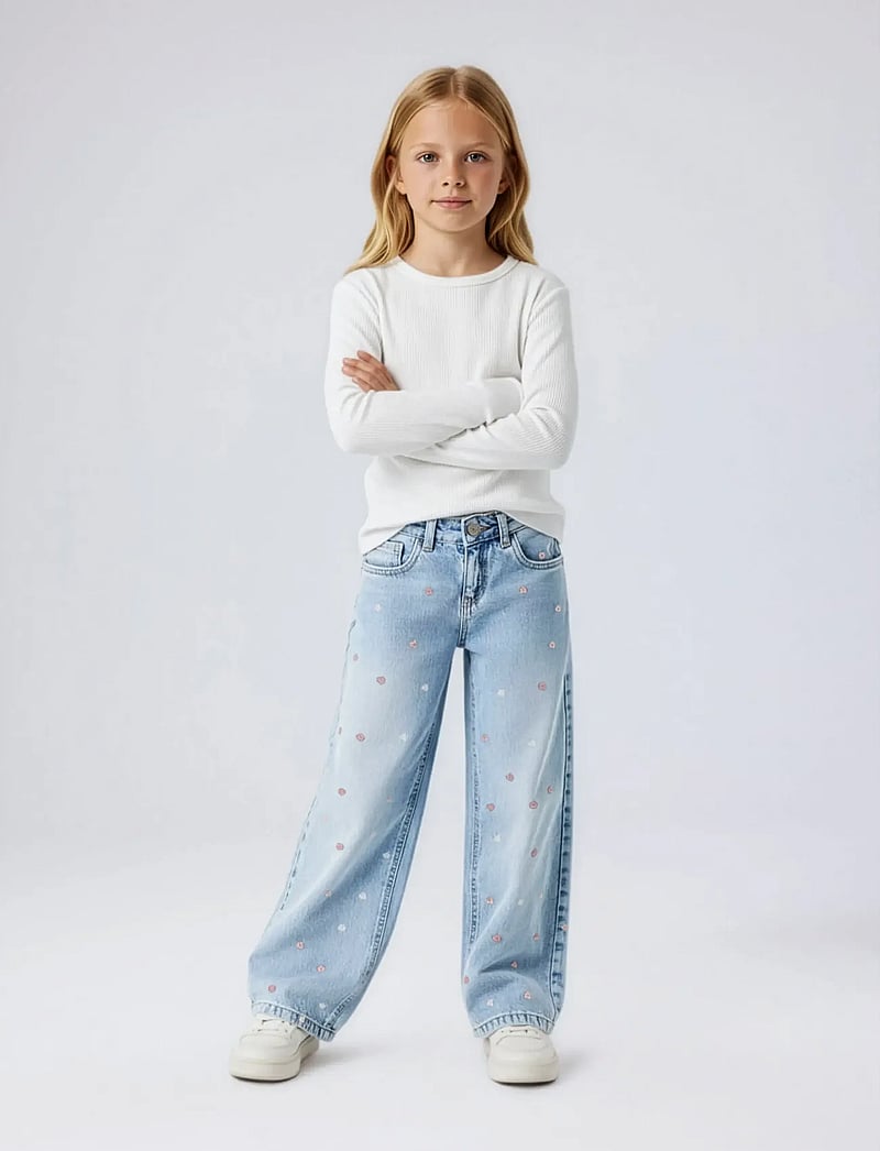 name it - NKFROSE WIDE EMB JEANS 2010-FR NOOS - brede jeans - light blue bleached denim - 5