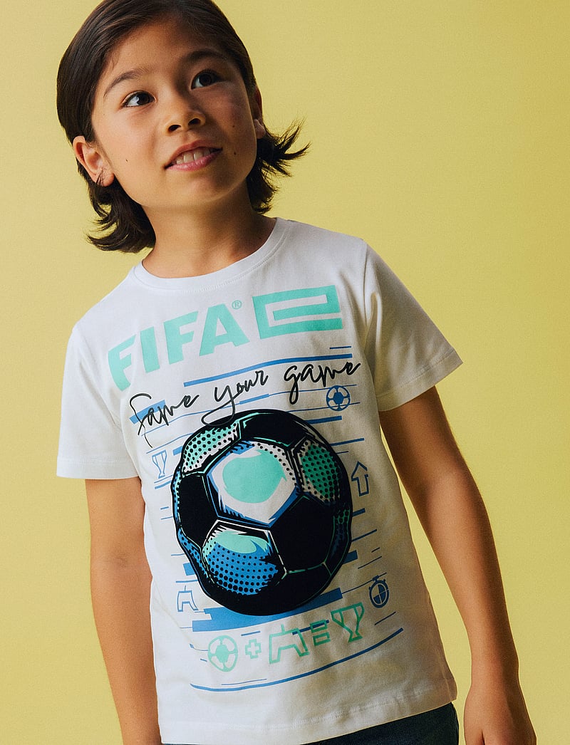 name it - NKMADIAN FIFAE SS TOP BOX VDE - lühikeste varrukatega t-särgid - bright white - 2