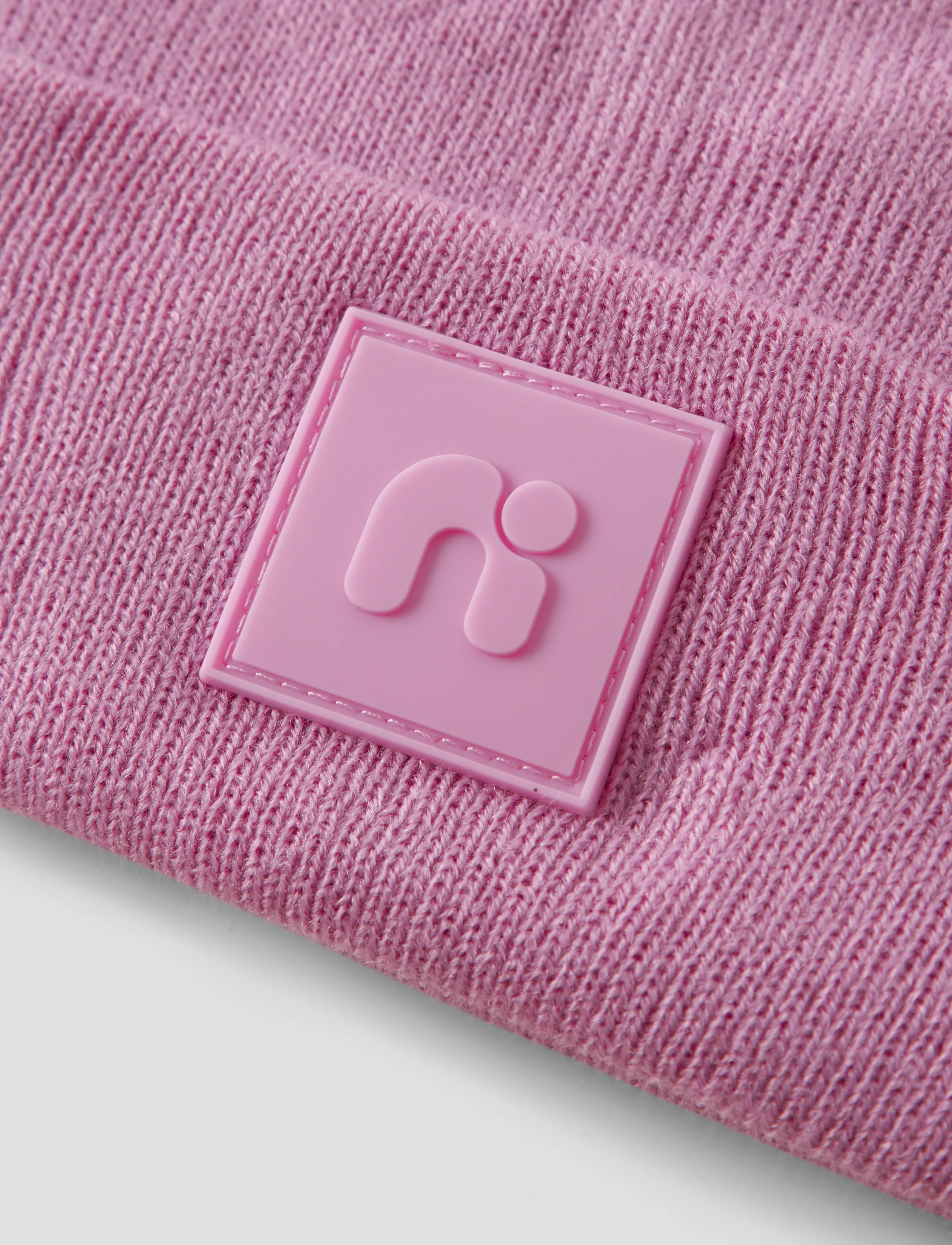 name it - NMNMALIK KNIT BEANIE BADGE1 - beanies - fuchsia pink - 3