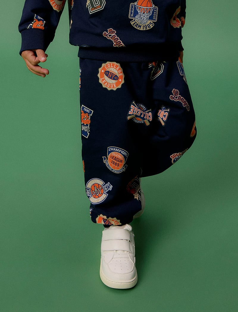 name it - NMMLELAND NREG SWEAT PANT BOX BRU - dressipüksid - navy blazer - 0