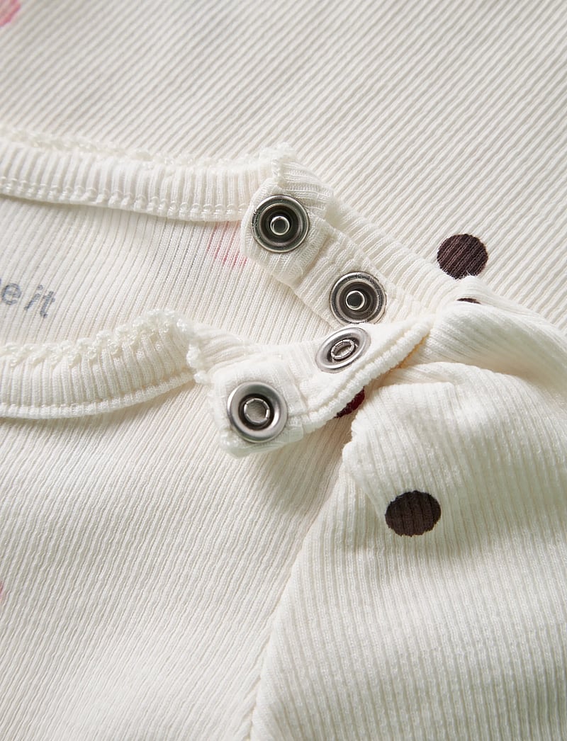 name it - NBFNUTTI LS BODY NOOS - rāpulīši ar garām piedurknēm - antique white - 3