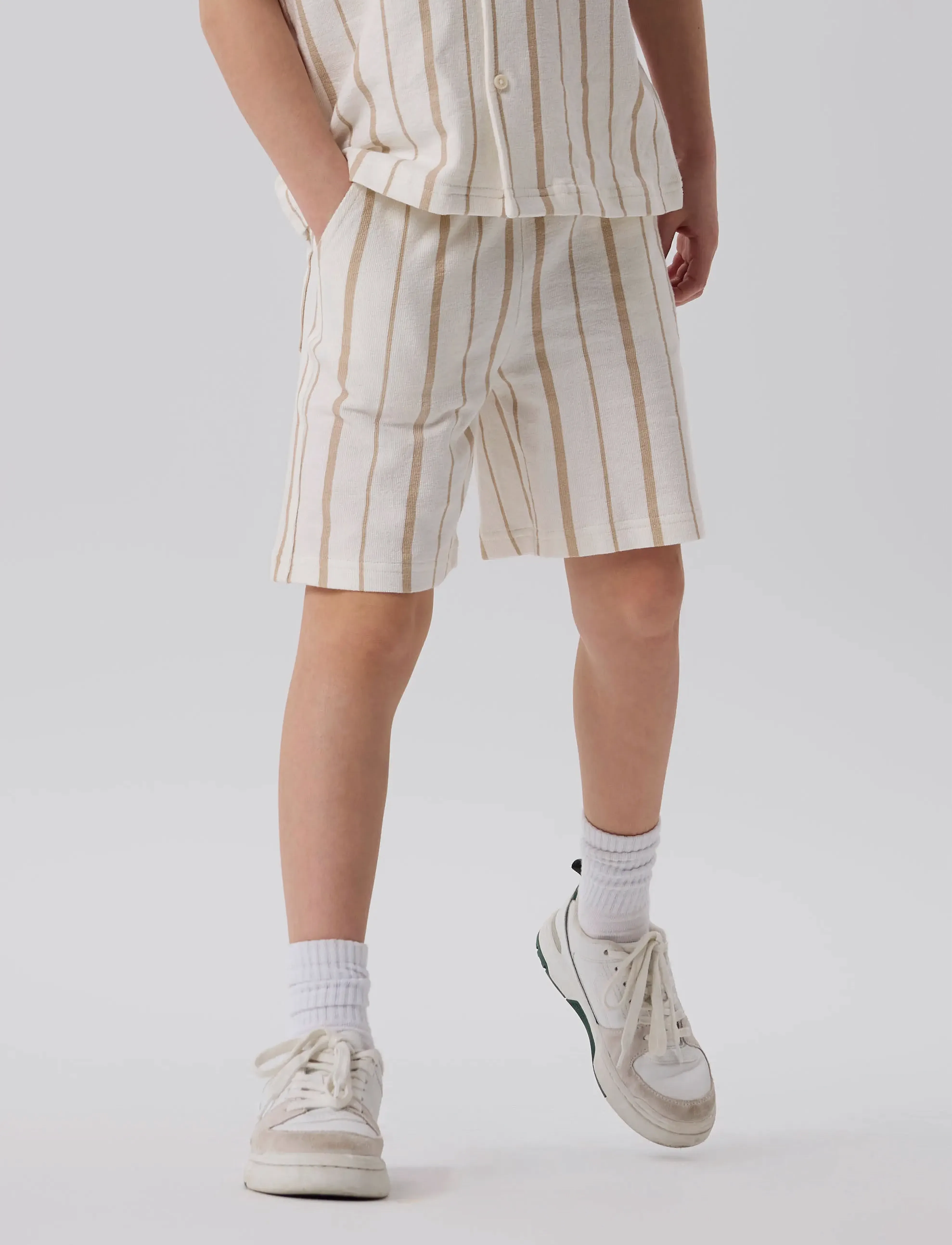 name it - NKMFIGARO SHORTS - gode sommertilbud - jet stream - 4