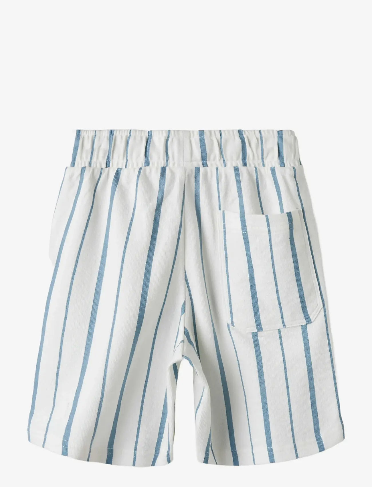 name it - NKMFIGARO SHORTS - casual shorts - white alyssum - 1