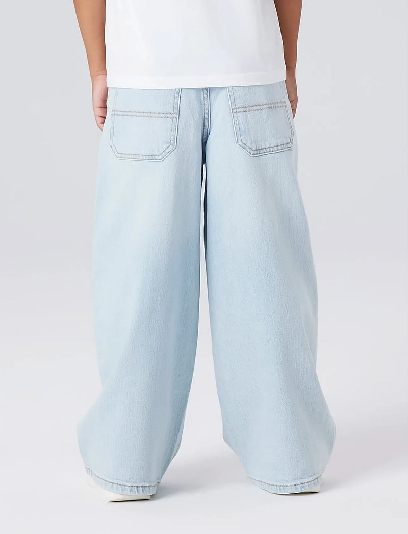 name it - NKMBEN X-SKATER JEANS 8150-BC NOOS - alt laienevad teksad - light blue denim - 3