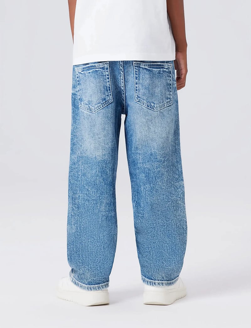name it - NKMRYAN STRAIGHT JEANS 8050-AZ NOOS - alt laienevad teksad - medium blue denim - 3