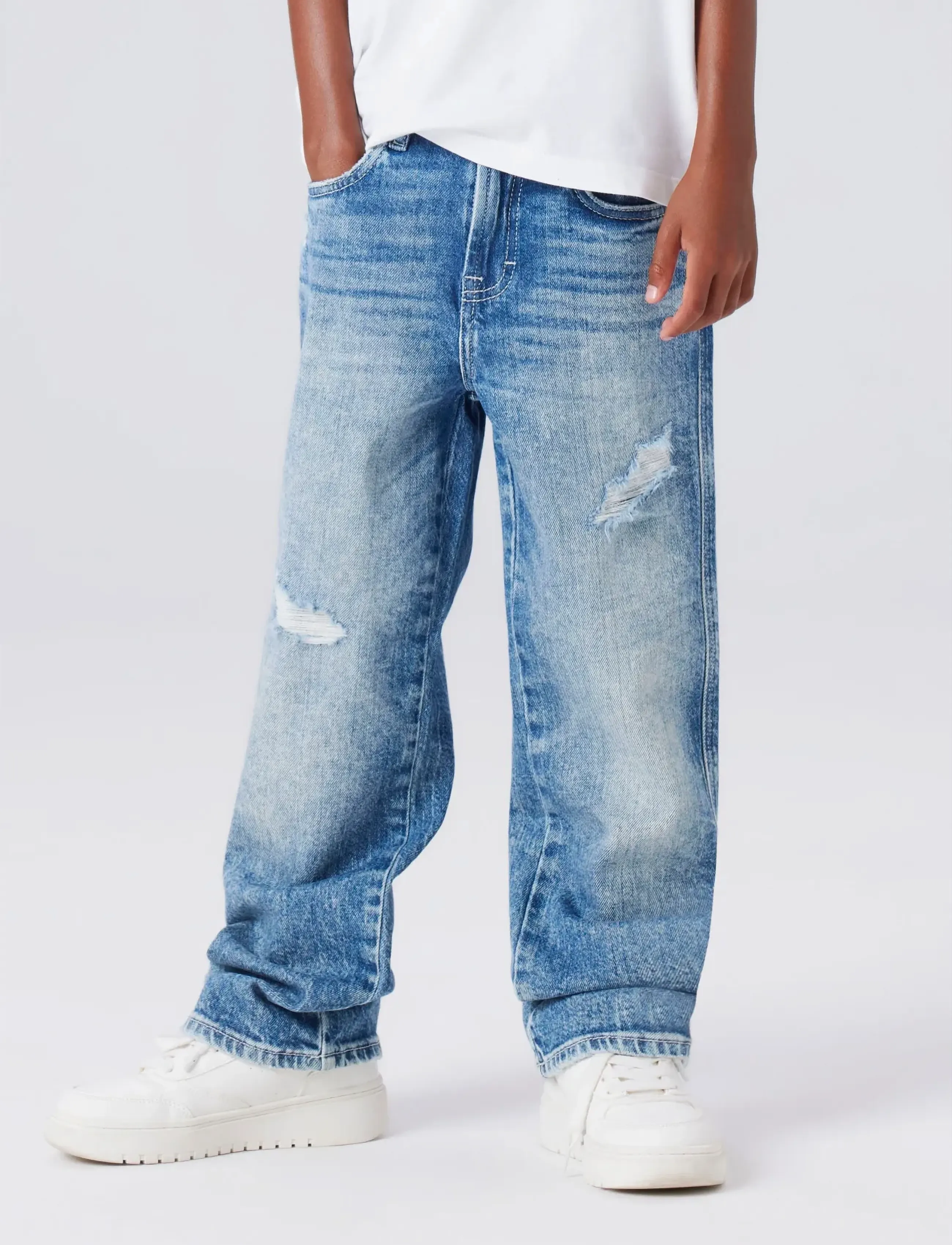 name it - NKMRYAN STRAIGHT JEANS 8050-AZ NOOS - loose jeans - medium blue denim - 4