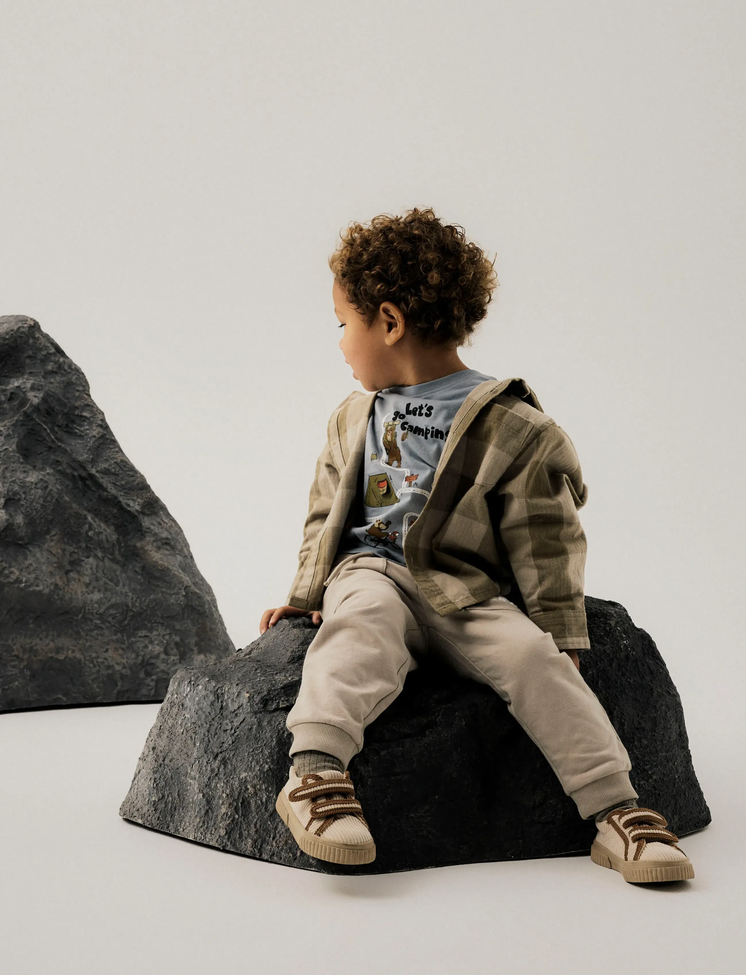 name it NMMOBIE NREG SWEAT PANT BRU - Hosen - ISLAND FOSSIL / cream