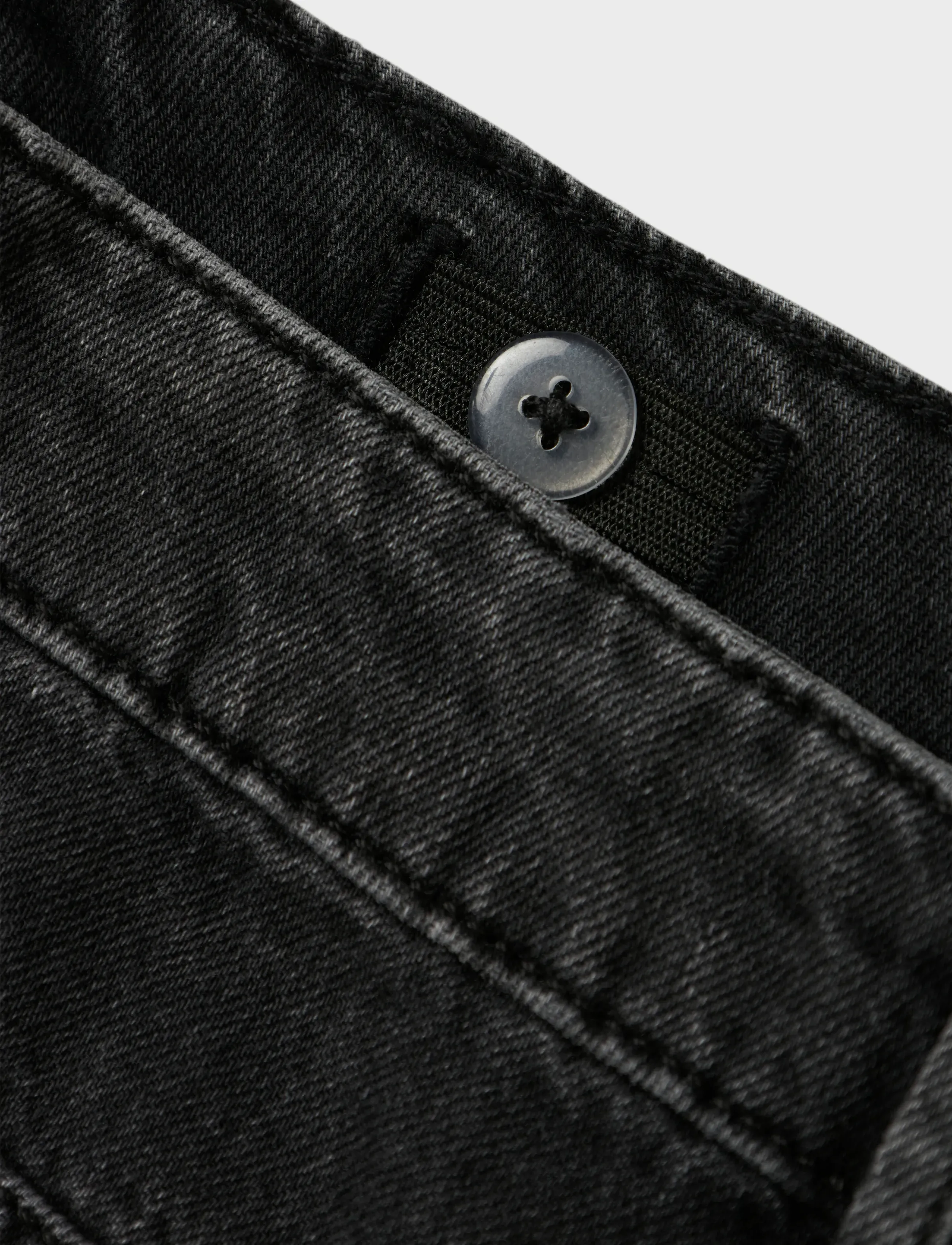 name it - NKFROSE STRAIGHT HW JEANS 9222-RM NOOS - regular piegriezuma džinsa bikses - black denim - 4