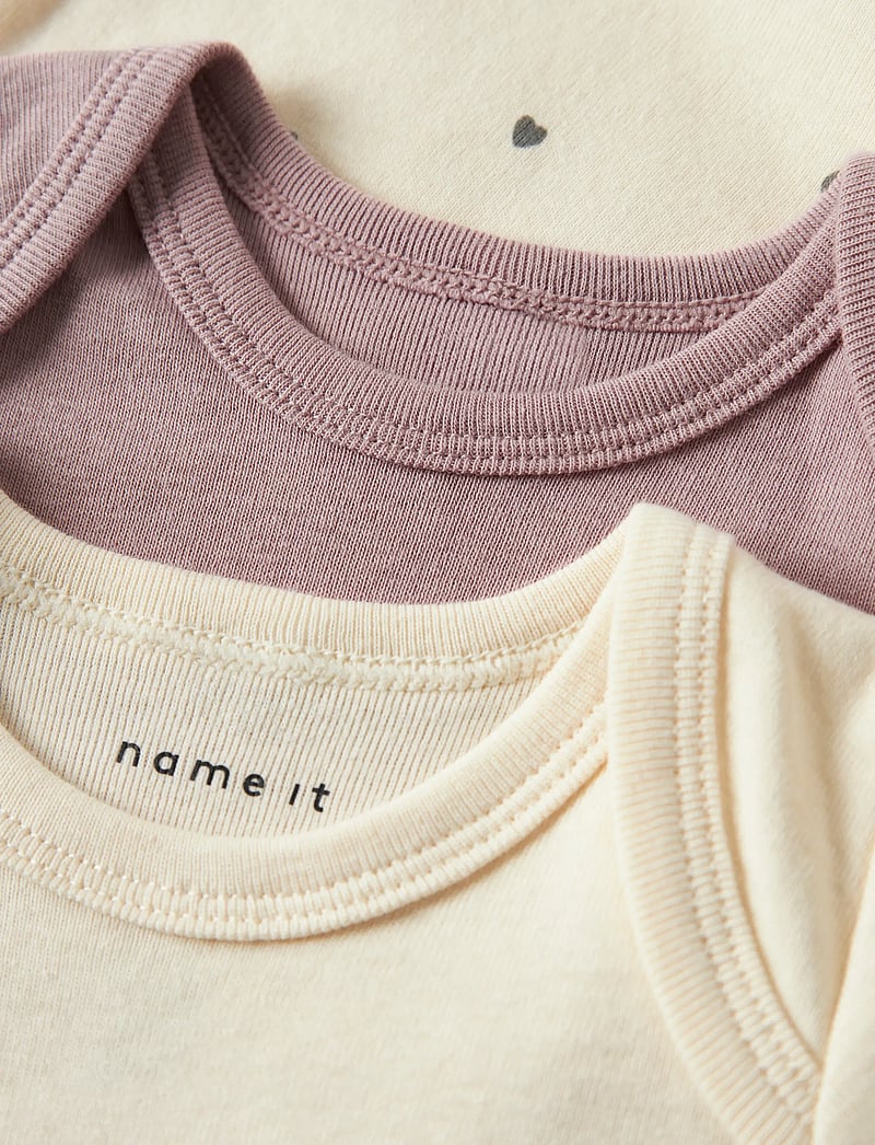 name it - NBFBODY 3P LS HEART NOOS - bodide mitmikpakk - summer sand - 5