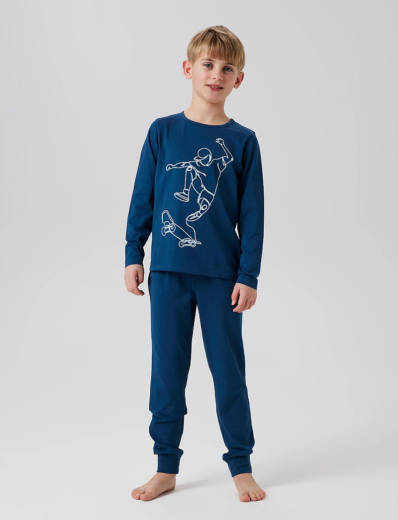 name it - NKMNIGHTSET TITAN SKATER NOOS - sets - titan - 0