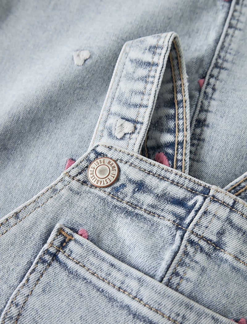 name it - NMFELINA DNM EMB SPENCER 2633-FR T - Ærmeløse hverdagskjoler - light blue bleached denim - 2