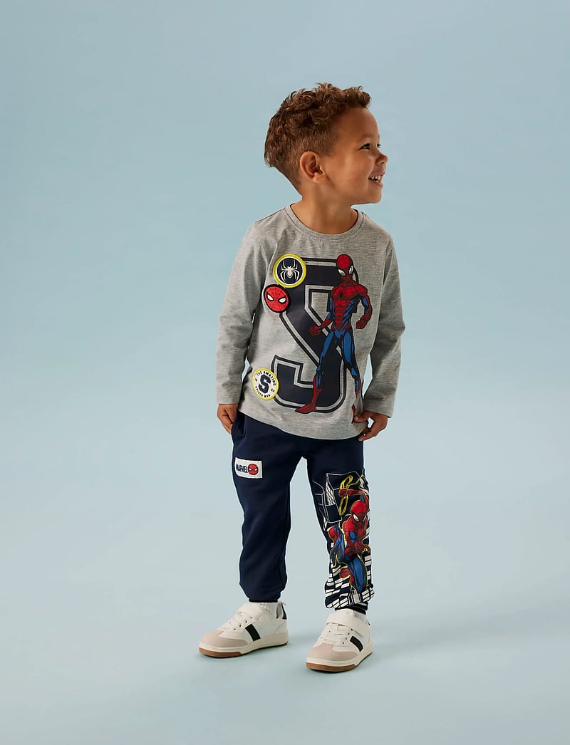 name it - NMMDEEP SPIDER LS NREG TOP BOX NOOS MAR - long-sleeved t-shirts - grey melange - 4