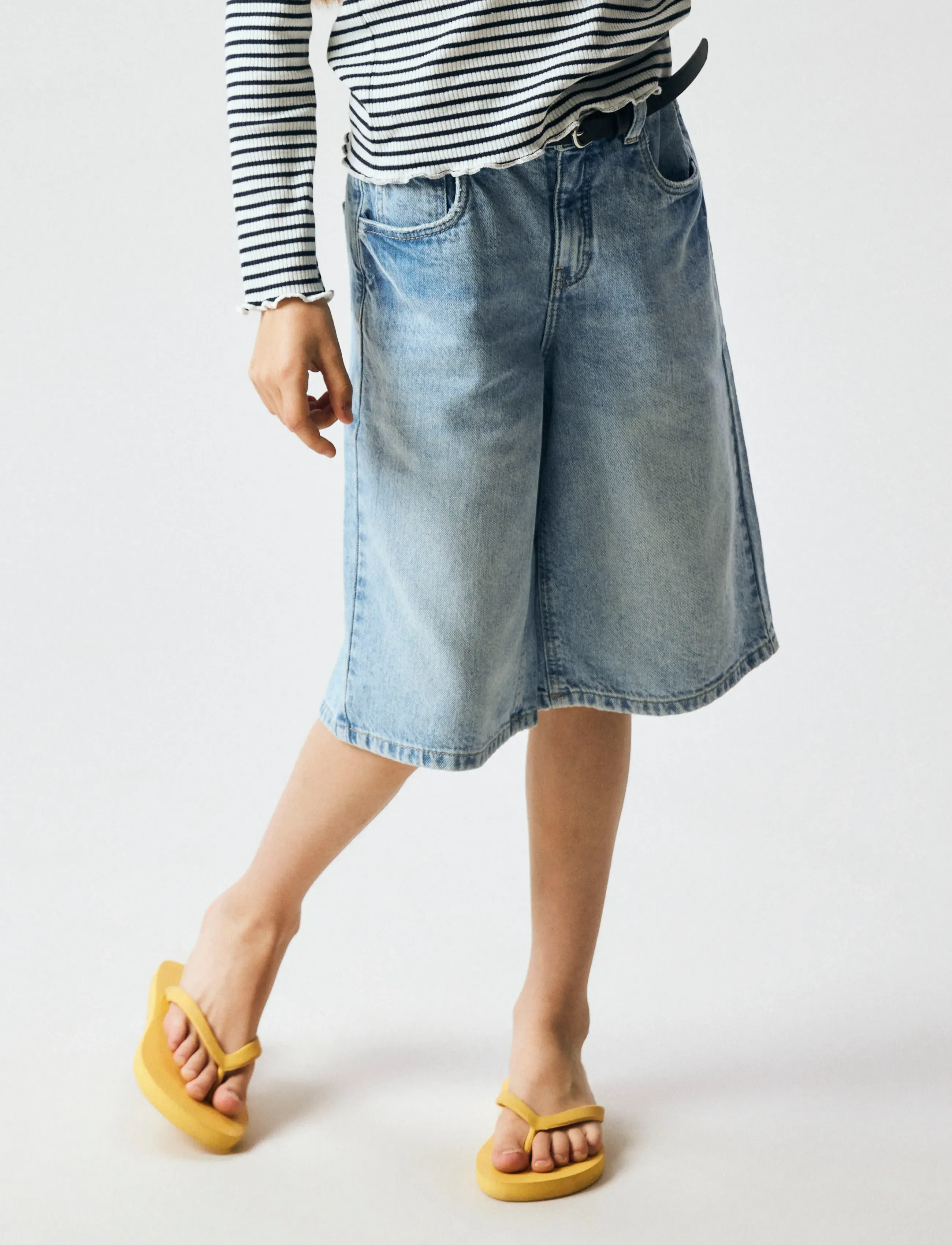 name it - NKFBELLA DNM JORTS 2227-MJ LNOOS - gallastuttbuxur - light blue denim - 2