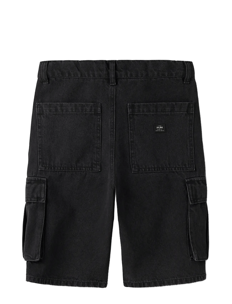 name it - NKMBEN SK DNM CARGO BERMUDA 2800-IM - cargo shorts - black denim - 1