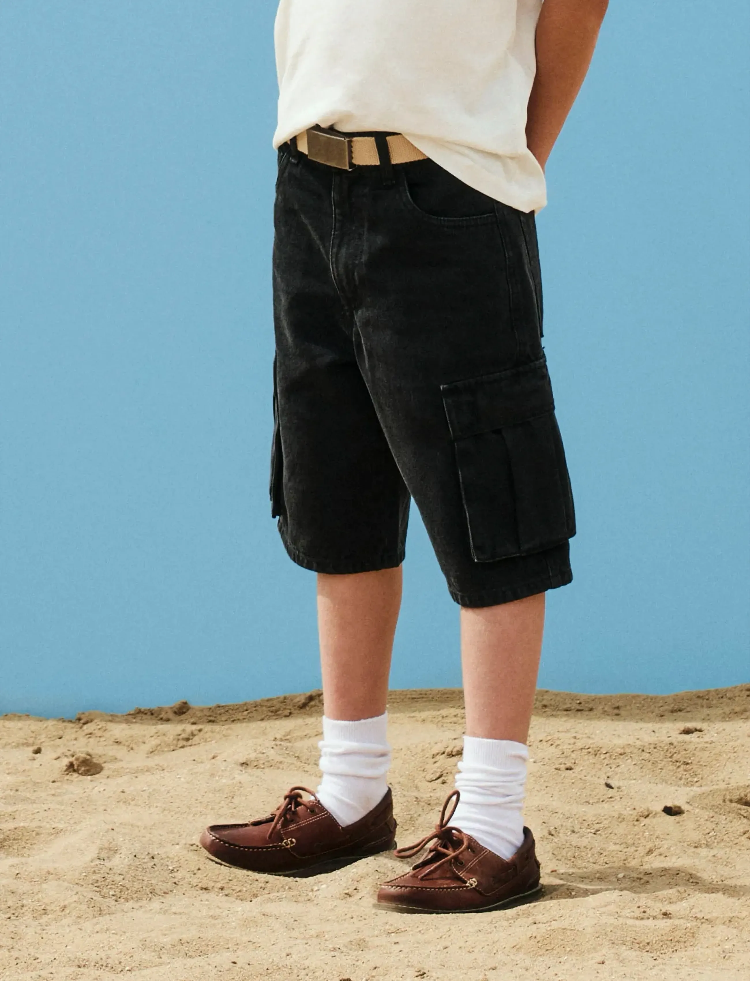 name it - NKMBEN SK DNM CARGO BERMUDA 2800-IM - cargo shorts - black denim - 2