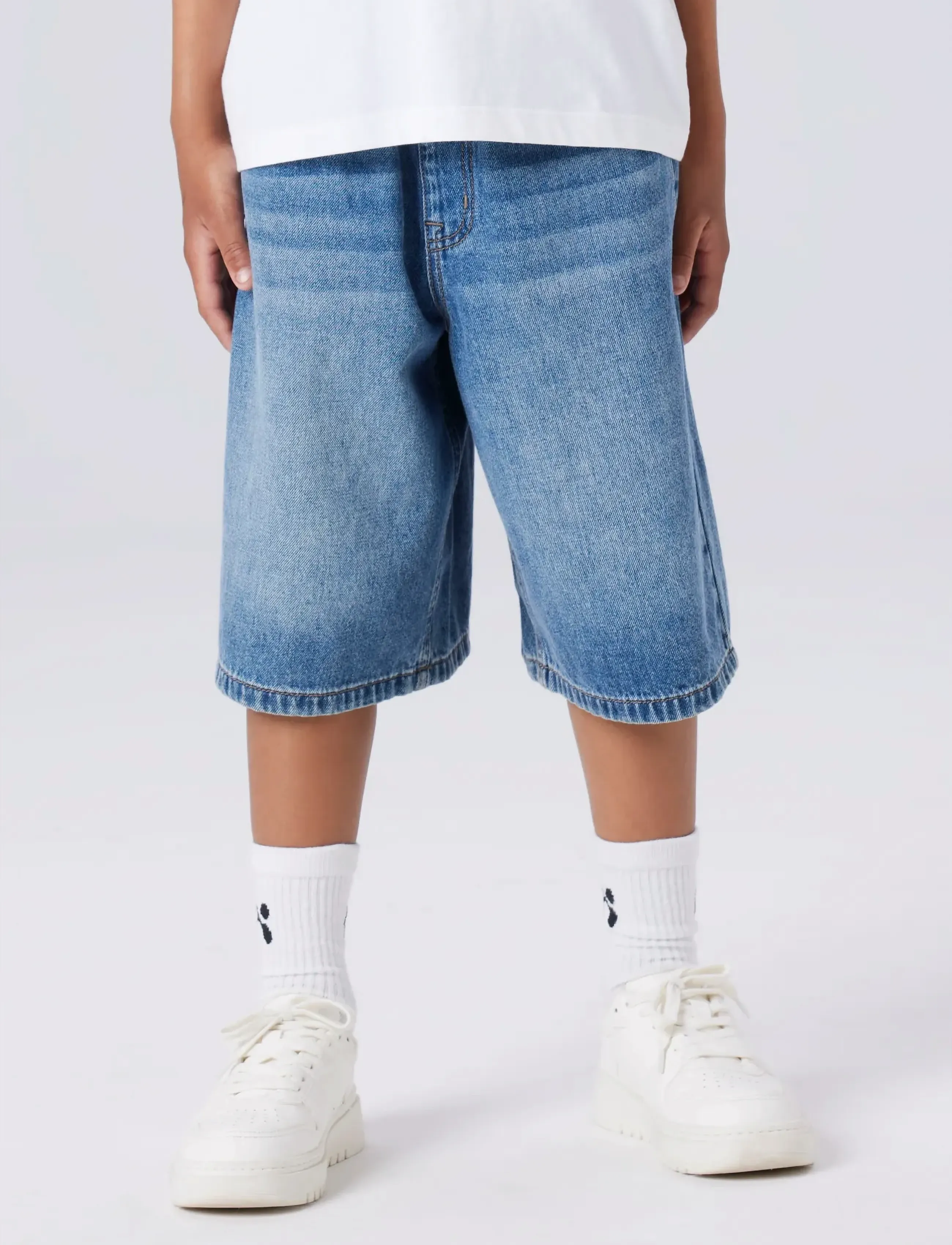 name it - NKMBEN X SKATER DNM BERMUDA 8649-BY NOOS - denimshorts - medium blue denim - 4