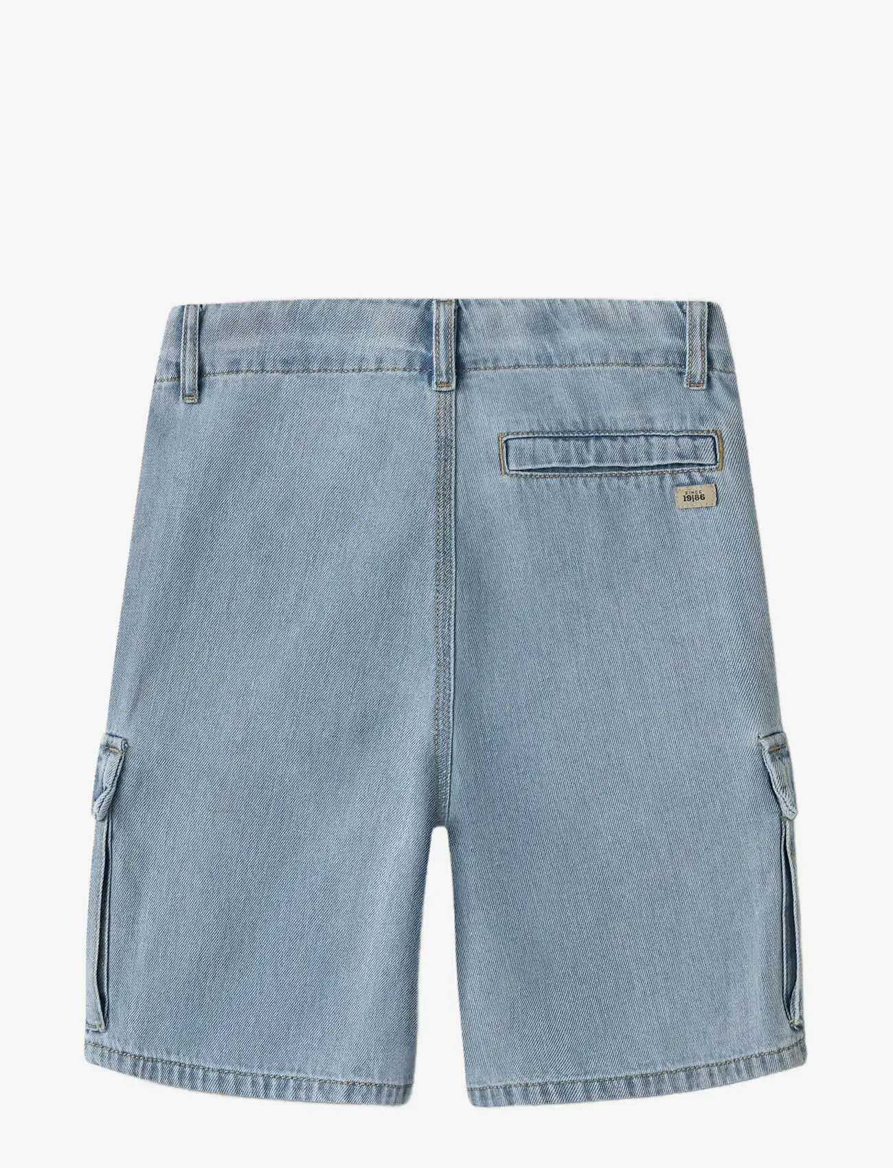 name it - NKMRYAN L DNM CARGO SHORTS 8250-OZ - cargo shorts - light blue denim - 1