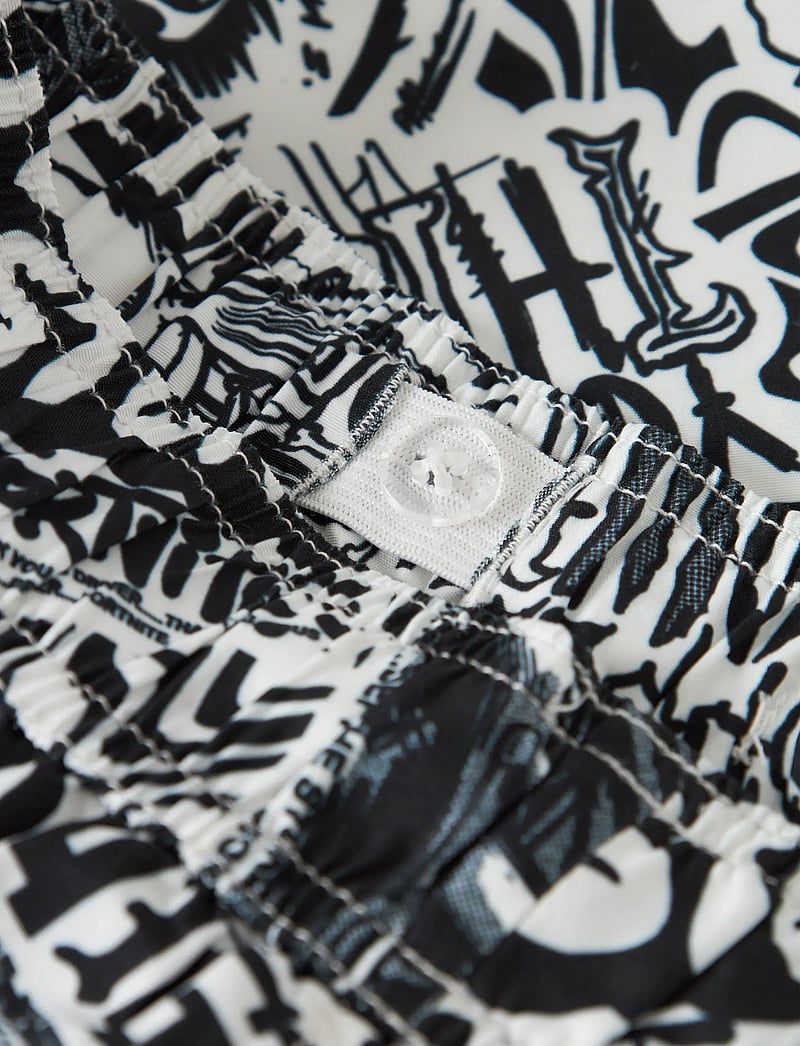 name it - NKMMARKI FORTNITE SWIMSHORTS BFU - badehosen - bright white - 2