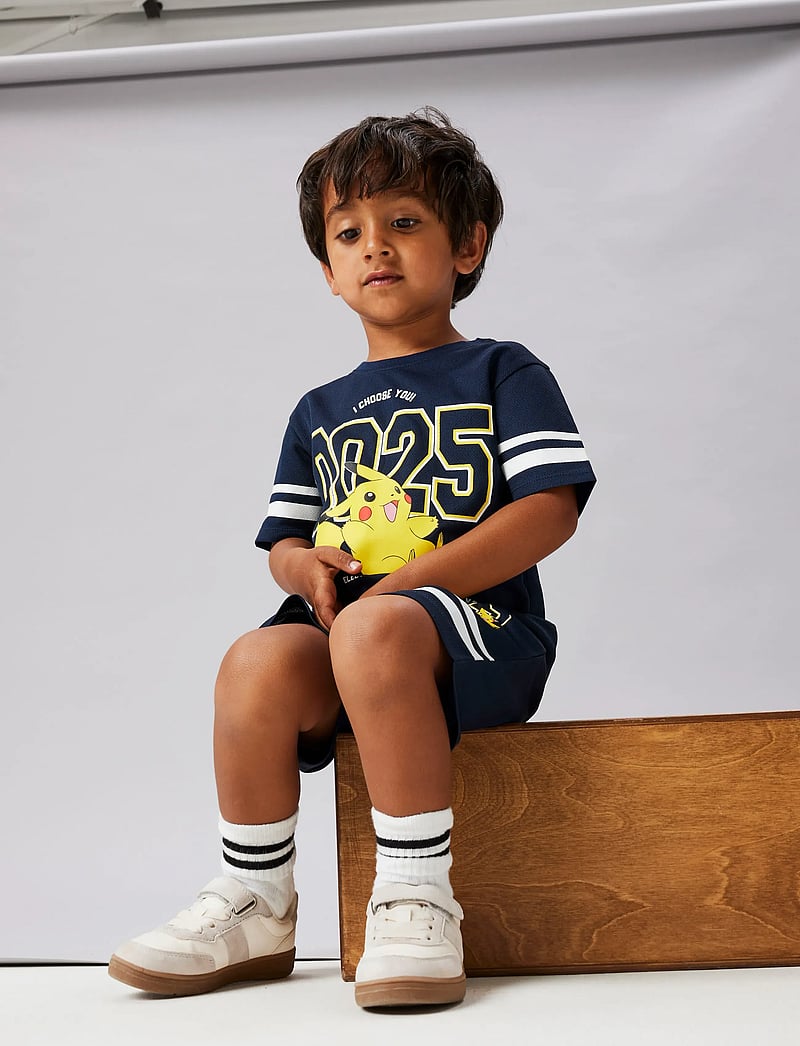 name it - NMMMIC POKEMON SS NREG POLY TOP SKY - kurzärmelige - navy blazer - 2