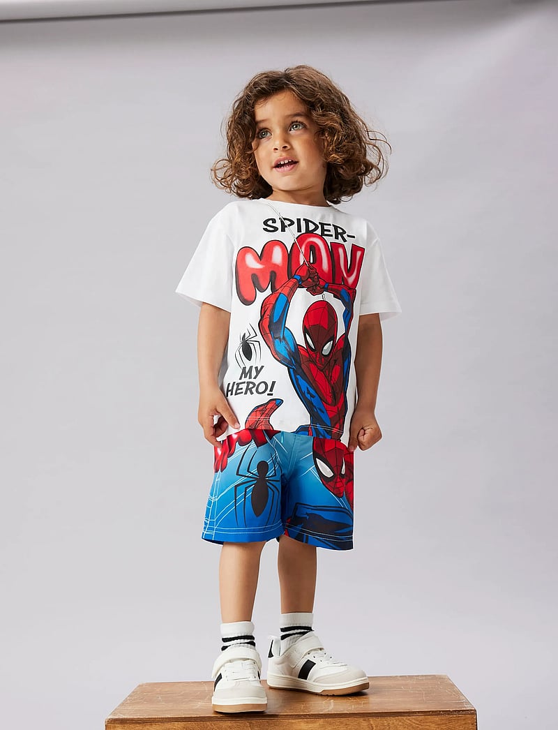name it - NMMMARVIN SPIDER SS NREG TOP NOOS MAR - kortærmede t-shirts - bright white - 3