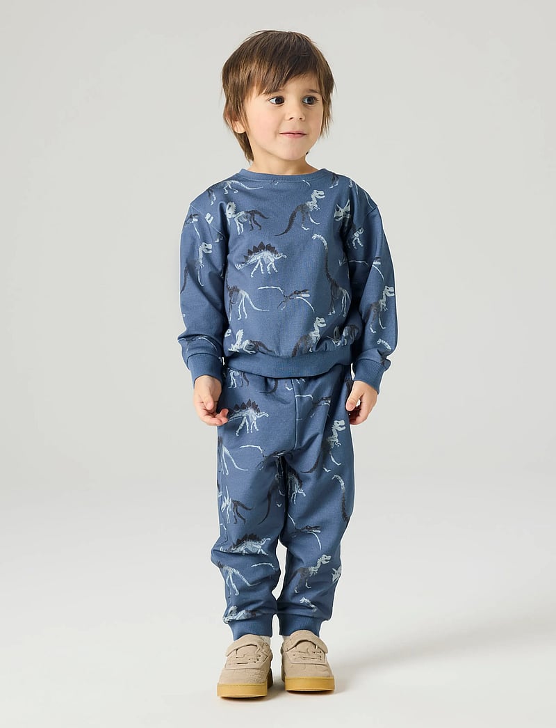name it - NMMFABIA NREG SWEAT PANT UNB - jogginghosen - vintage indigo - 2