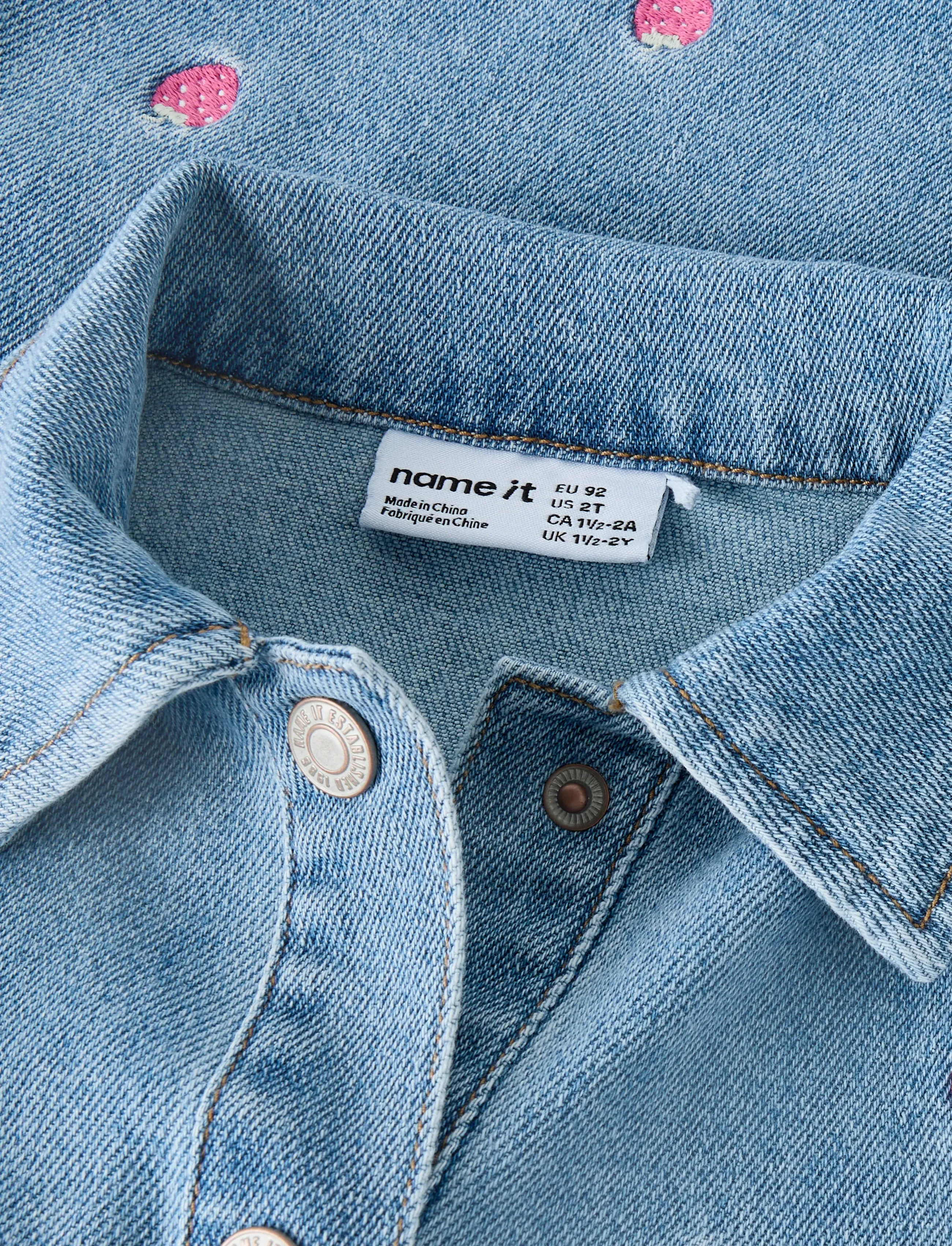 name it - NMFLAILA SS EMB DRESS 6202-IZ - mazuļu kleitas ar īsām piedurknēm - light blue denim - 2