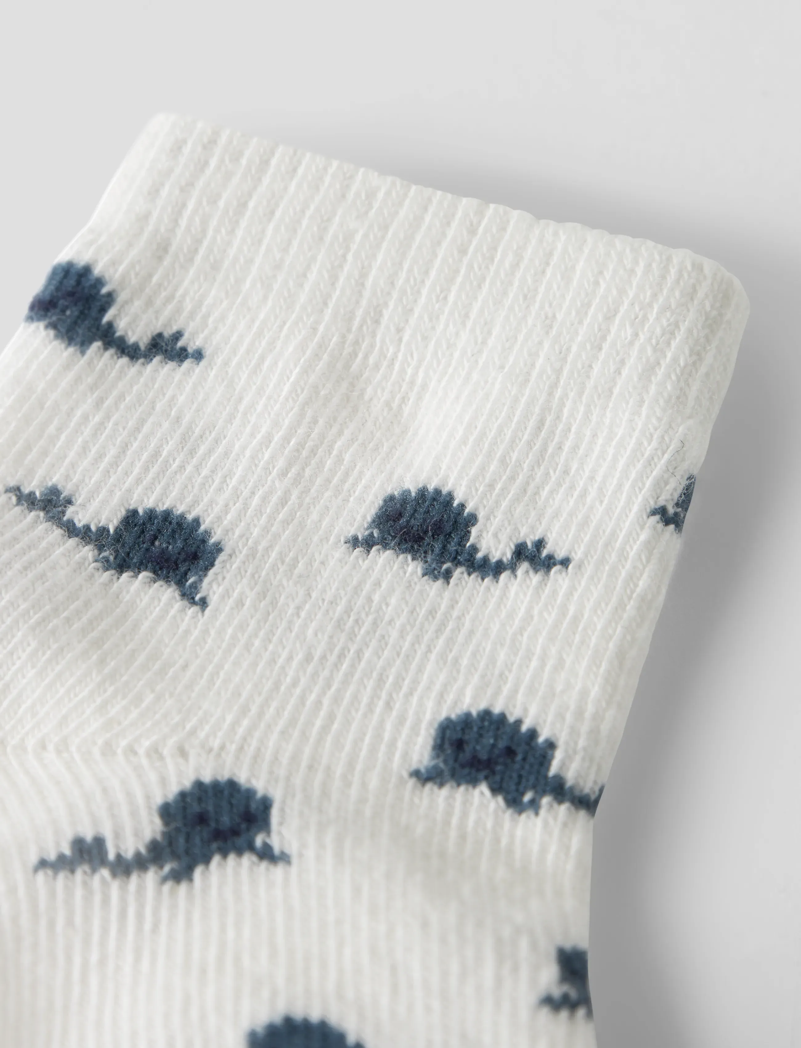 name it - NBMFUSEA SOCK - sommarfynd - cloud dancer - 2