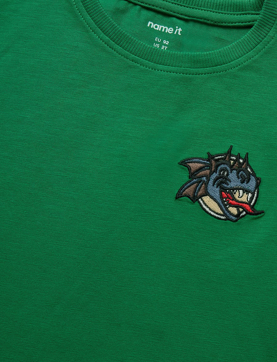 name it - NMMKIAN SS NREG TOP - kurzärmelige - verdant green - 2