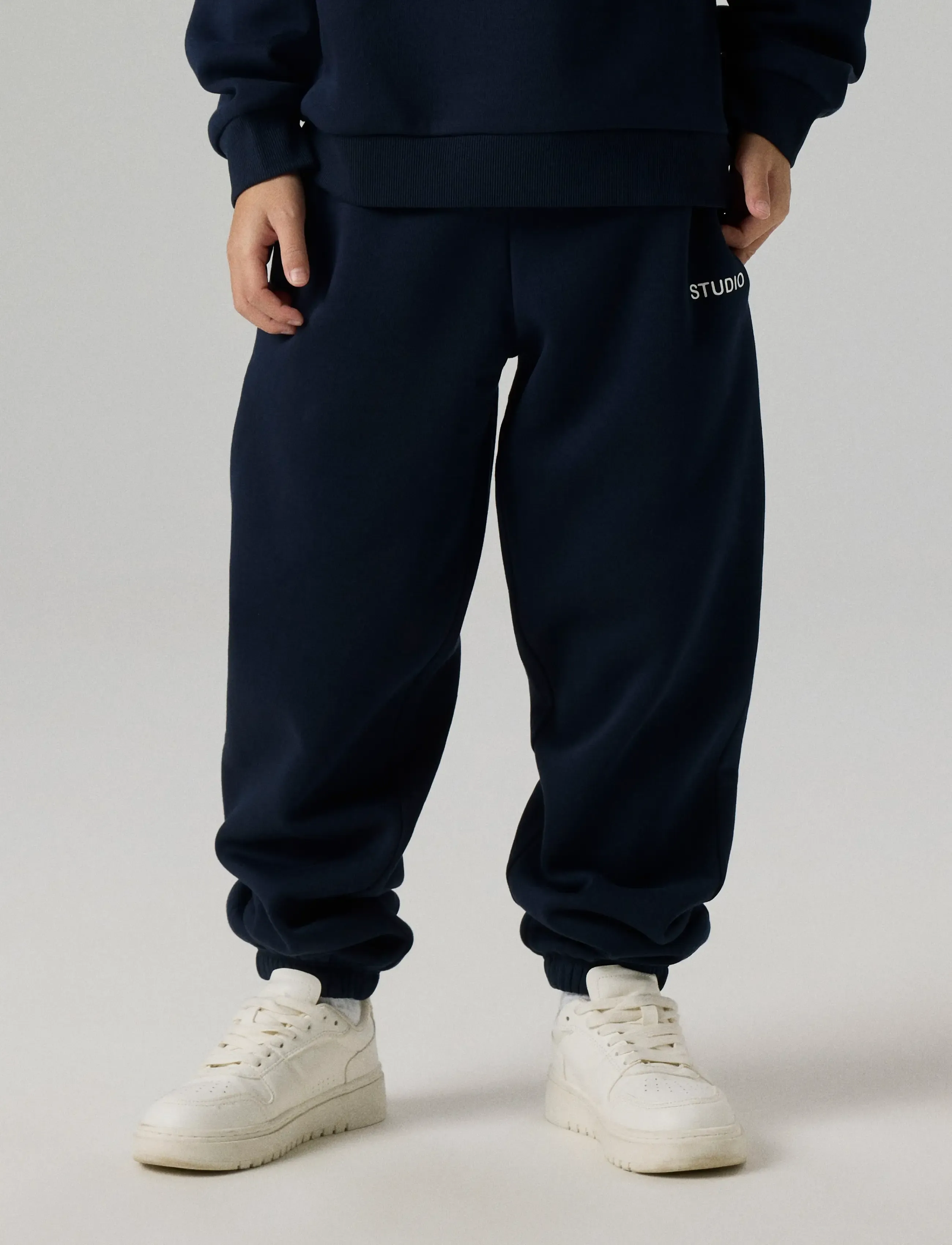 name it - NKMRIO RLX SWEAT PANT BRU NOOS - dressipüksid - dark sapphire - 4