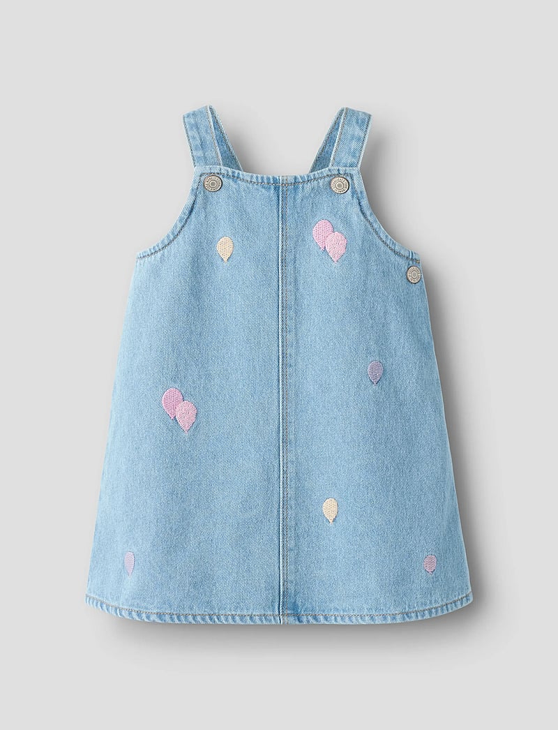 name it - NBFSILLA DNM BIB SKIRT 4999-ZA - Ärmlösa babyklänningar - medium blue denim - 0