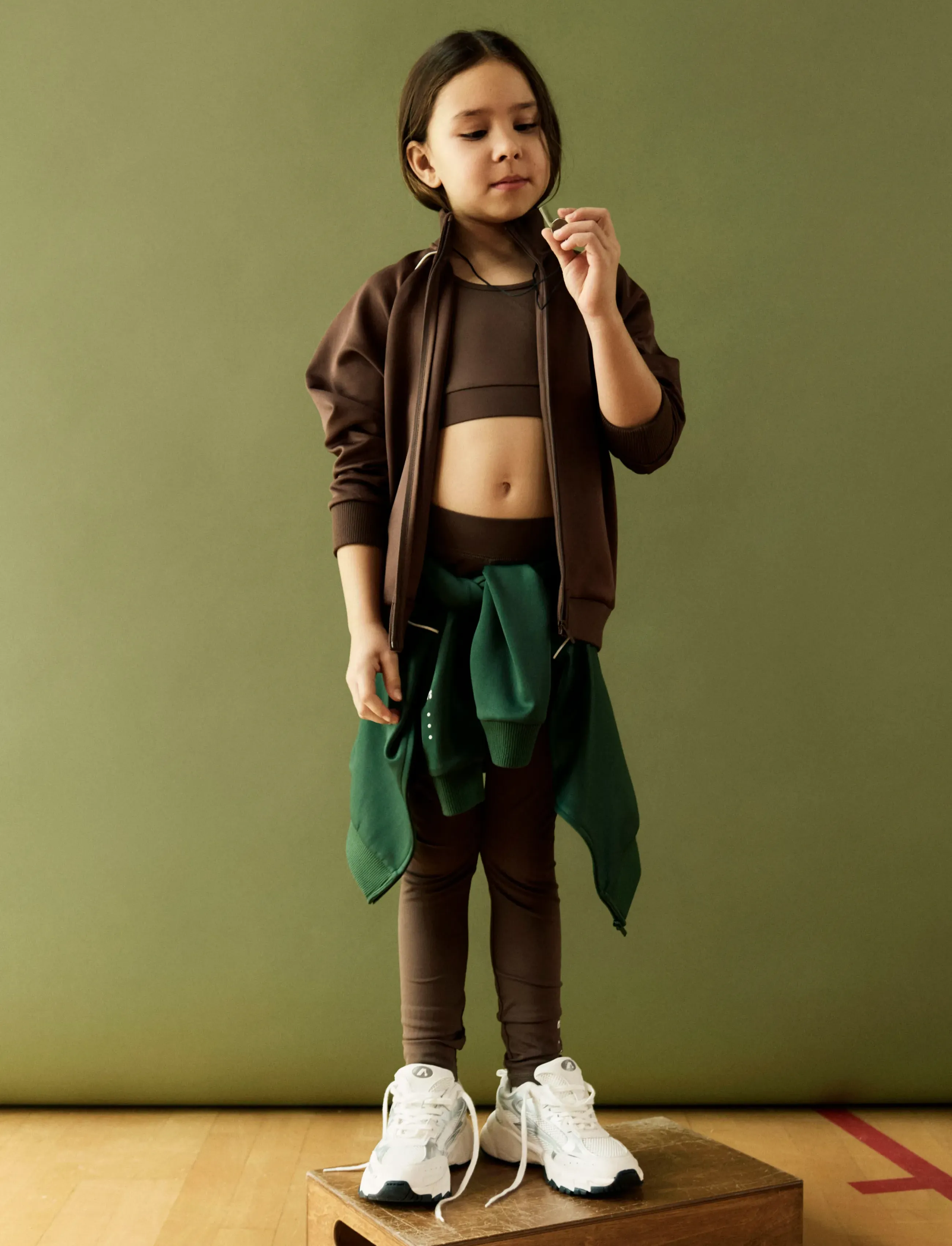 name it - NKFDIANA SL CROPPED SLIM  TOP - sportoberteile - chocolate martini - 2