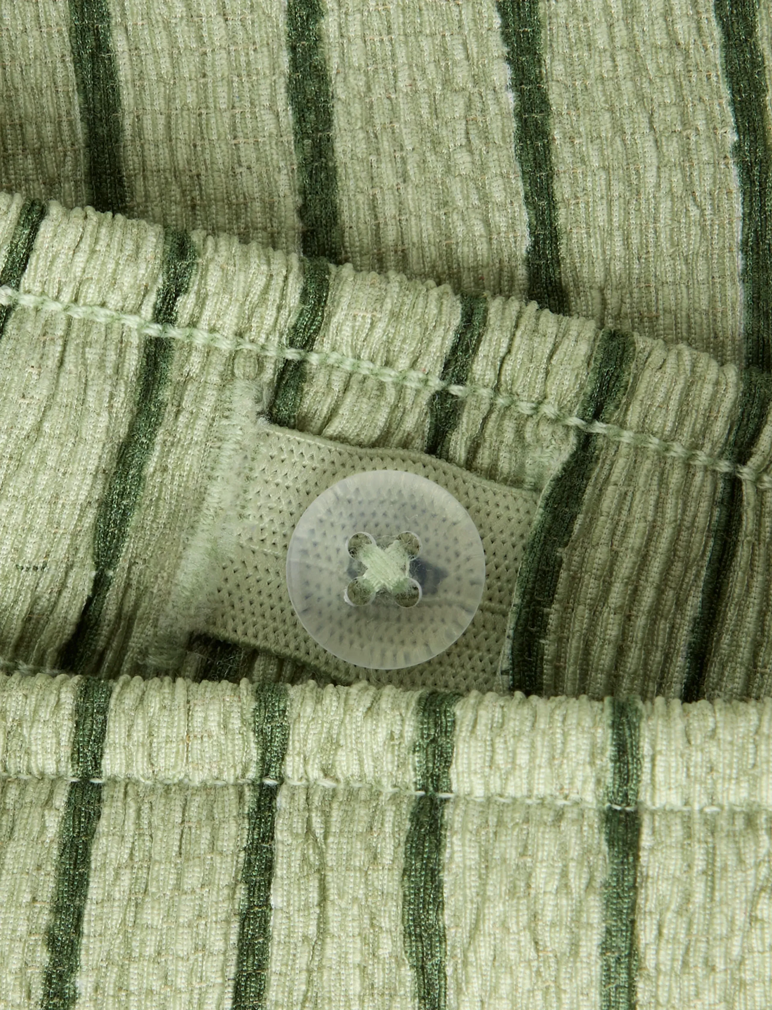 name it - NMMHASLA NREG SHORTS - vabaaja lühikesed püksid - swamp - 2