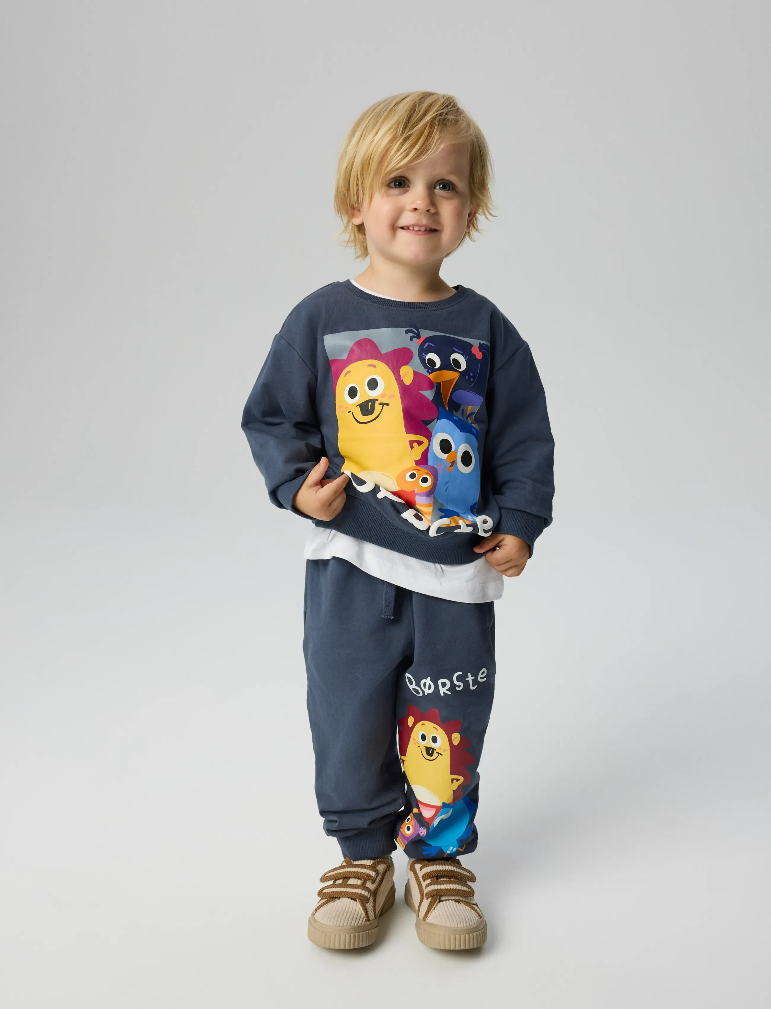 name it - NMMABAN BORSTE NREG SWEAT BRU DR - dressipluusid - ombre blue - 2