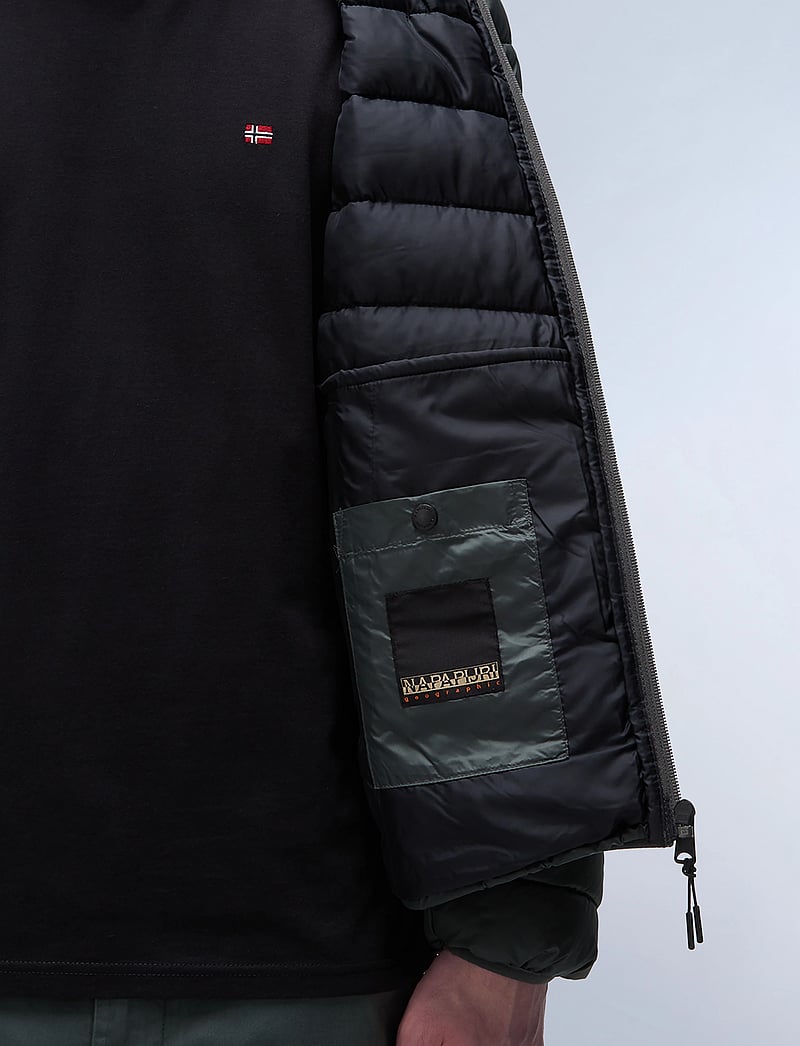 Napapijri - Aerons Puffer Jacket - talvejoped - green urban - 5