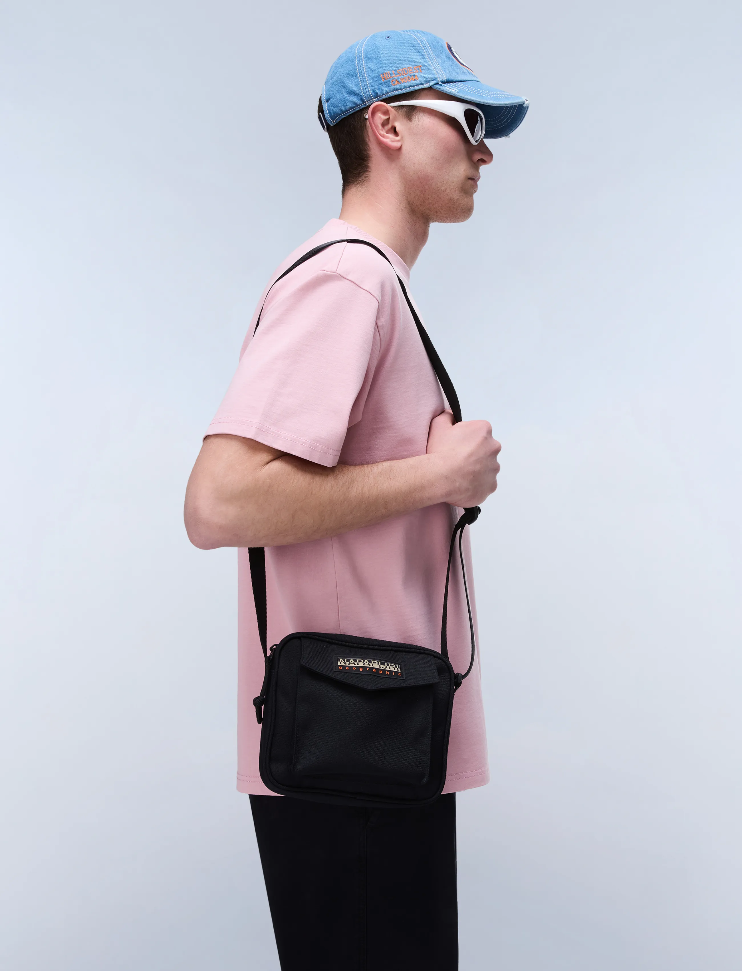 NAPAPIJRI Voyage Crossbody Bag axelremsväskor dam – bild 2