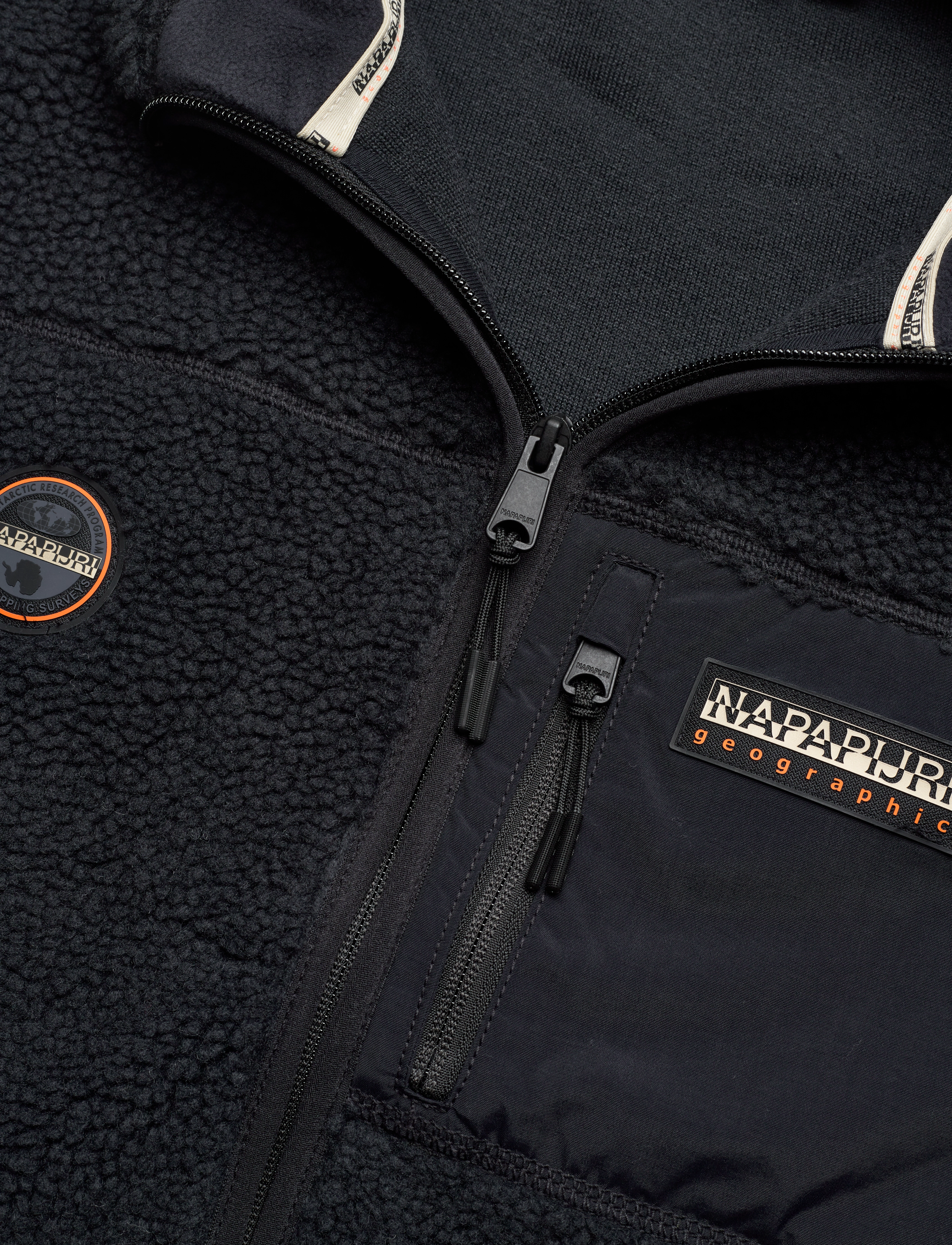Napapijri - Yupik Fleece Vest - black - 5