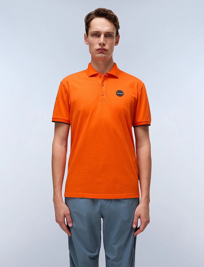Napapijri - E-BADGE SUM - short-sleeved polos - orange red - 0