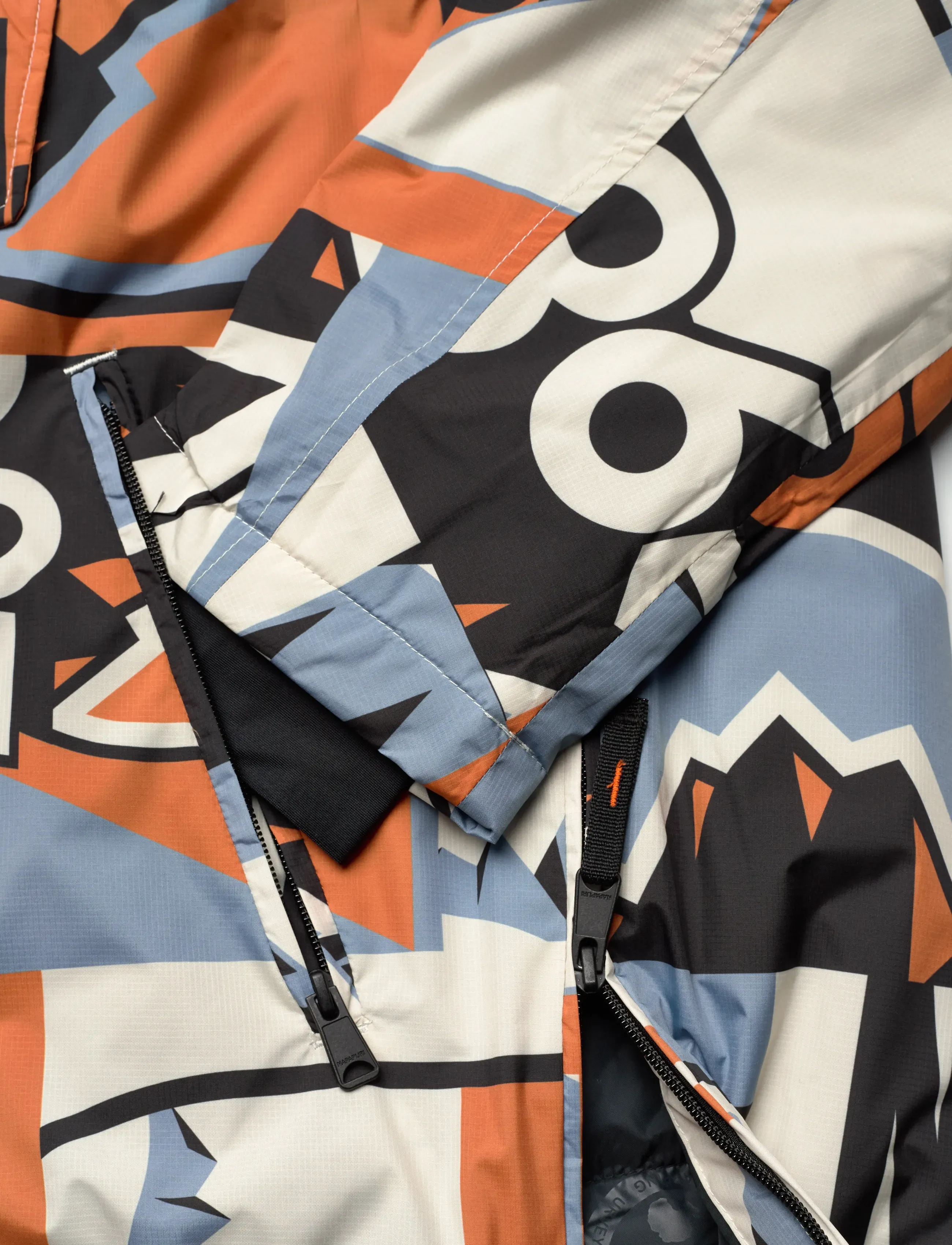 Napapijri Rf Next Aop - 300 €. Buy Anorak from Napapijri online at