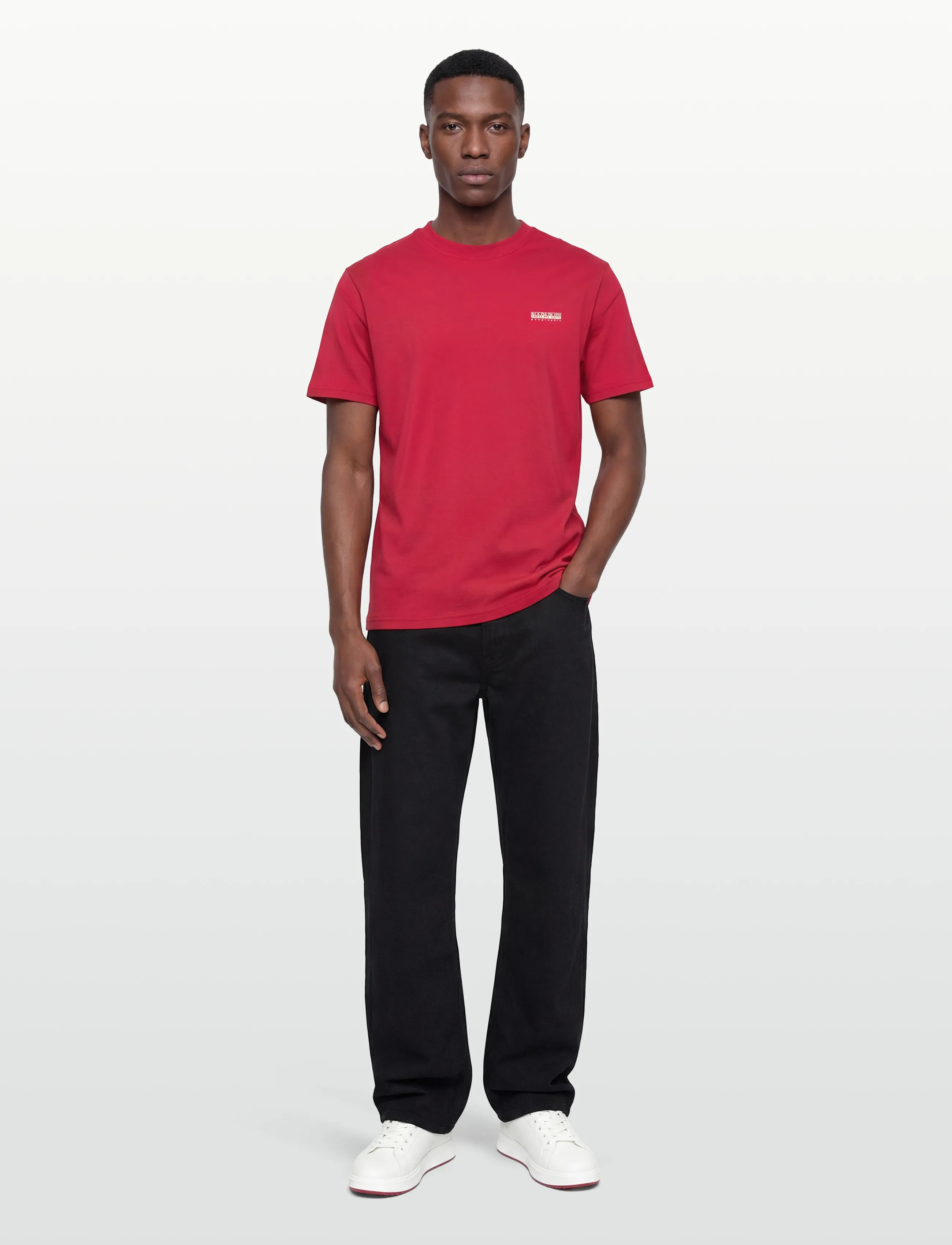 Napapijri S-SMALL BOX SS BLACK BEAUTY - Napapijri - AMERICAN B RAQ / red