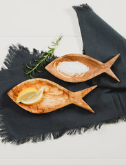 naturally med - Fish Shaped Bowls Set of 2 - tarjoilukulhot - brown - 1