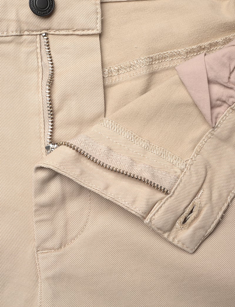 NEUW - CODY SHORT SANDSTORM - chinos shorts - beige - 5