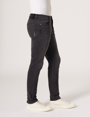 NEUW - RAY TAPERED BOX CAR - tapered jeans - blue - 4
