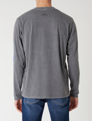 NEUW - POISON CITY LS TEE - marškinėliai ilgomis rankovėmis - graphite - 4